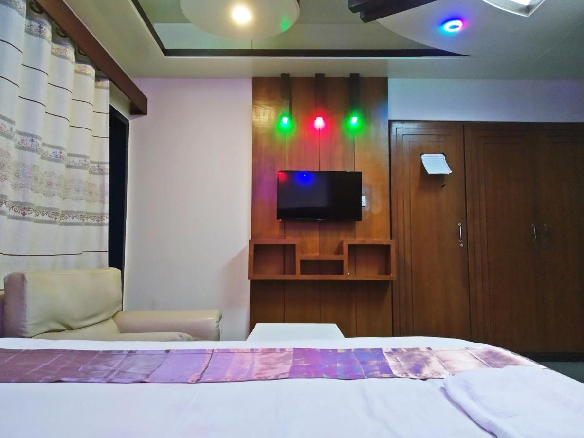 Hotel Blue Bird Dhaka Bagian luar foto