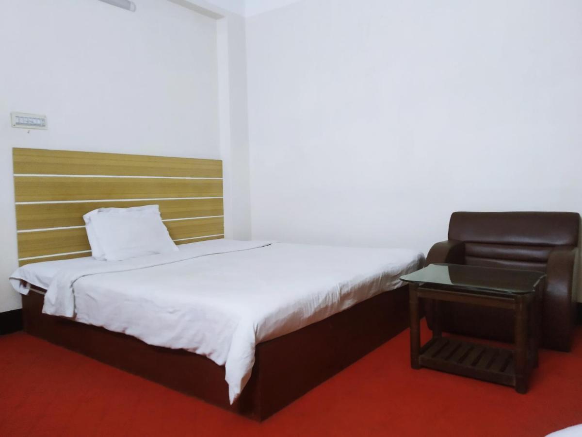 Hotel Blue Bird Dhaka Bagian luar foto