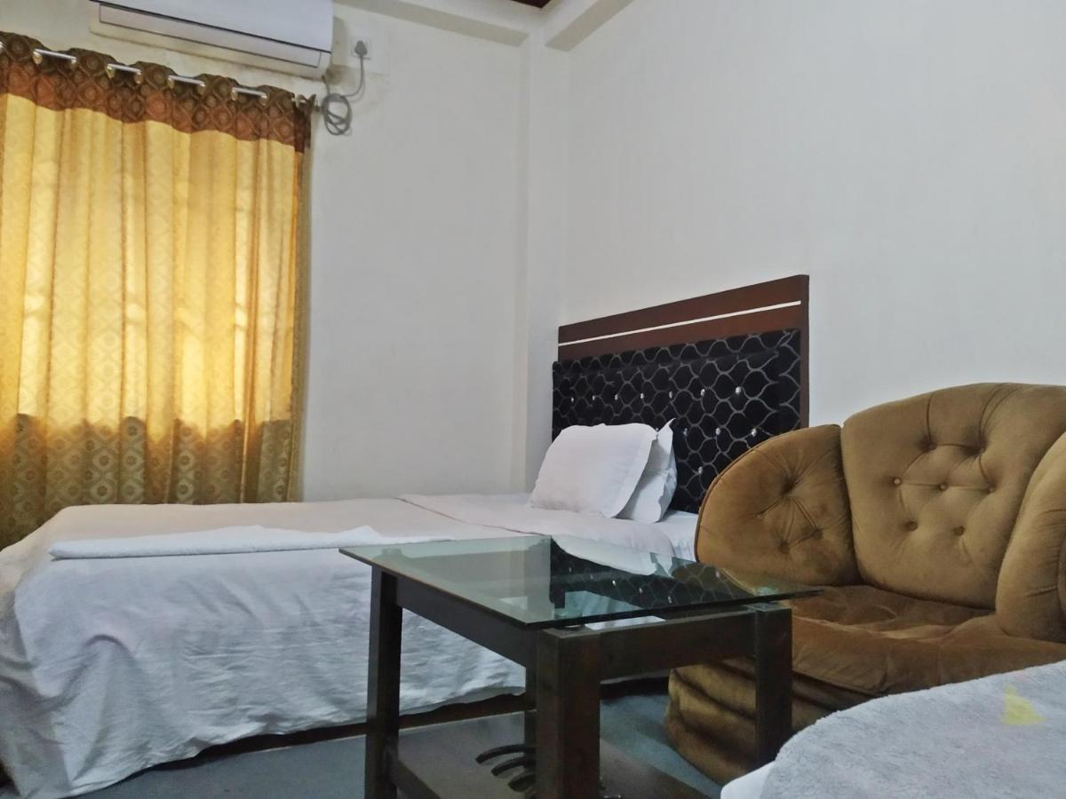 Hotel Blue Bird Dhaka Bagian luar foto