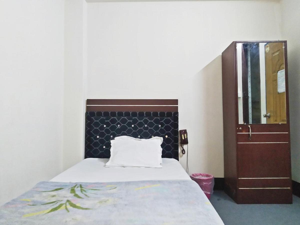 Hotel Blue Bird Dhaka Bagian luar foto