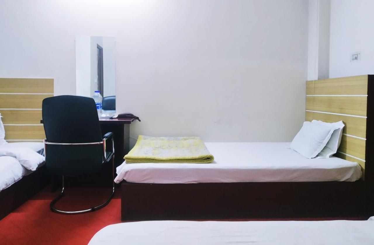 Hotel Blue Bird Dhaka Bagian luar foto