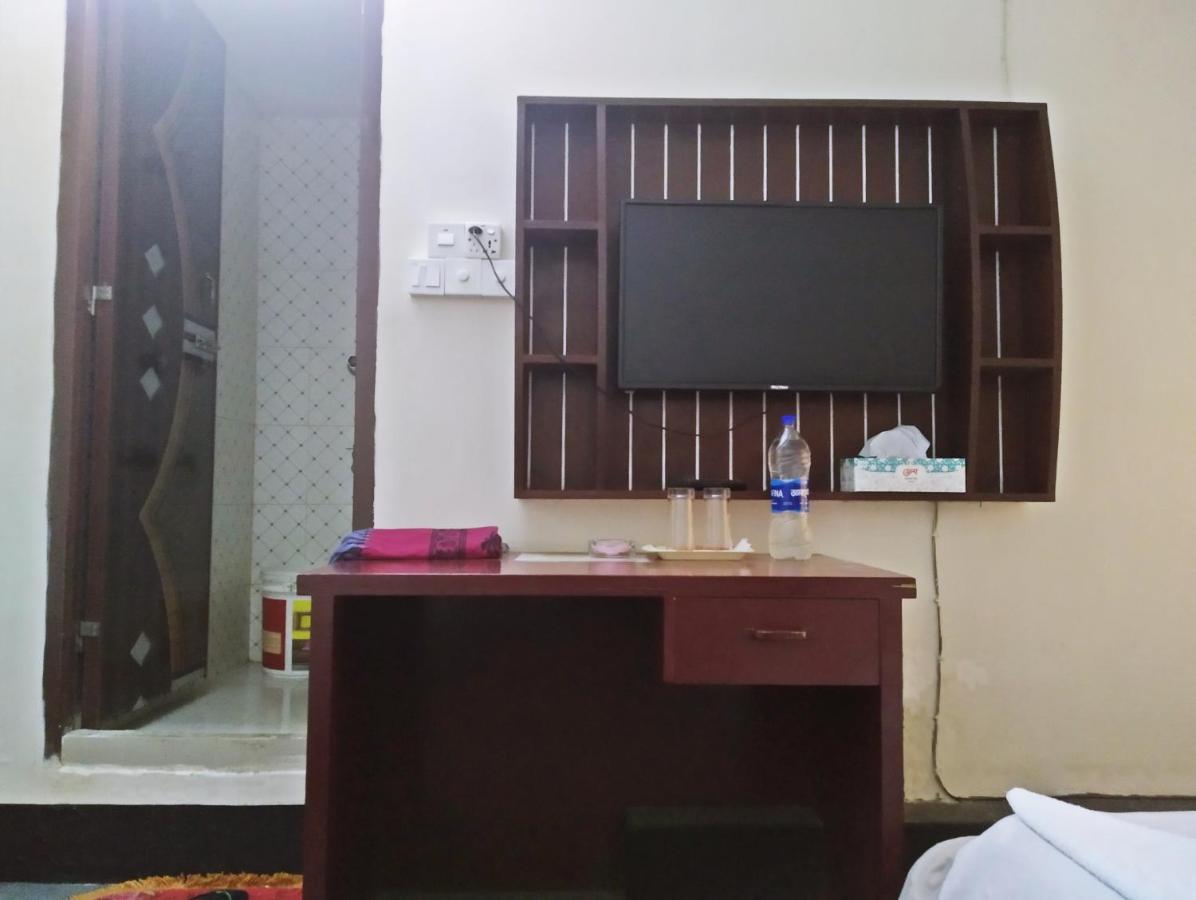 Hotel Blue Bird Dhaka Bagian luar foto