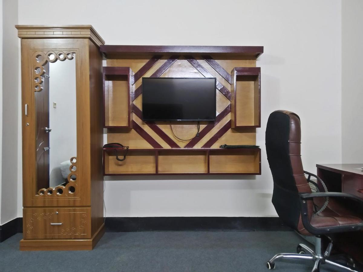 Hotel Blue Bird Dhaka Bagian luar foto