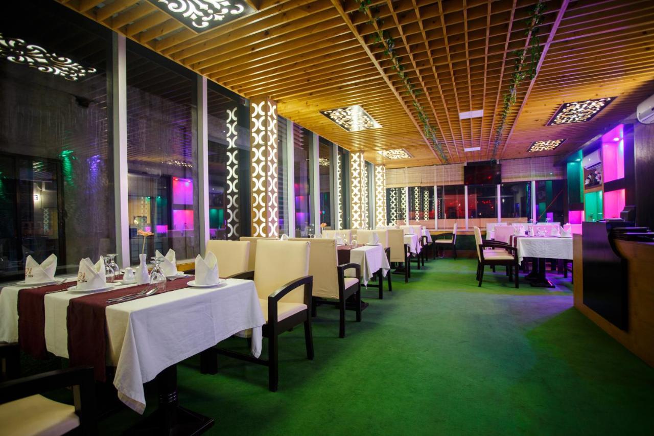 Hotel Blue Bird Dhaka Bagian luar foto