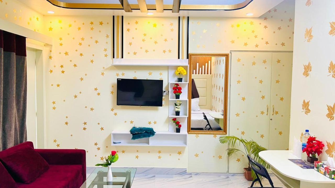 Hotel Blue Bird Dhaka Bagian luar foto