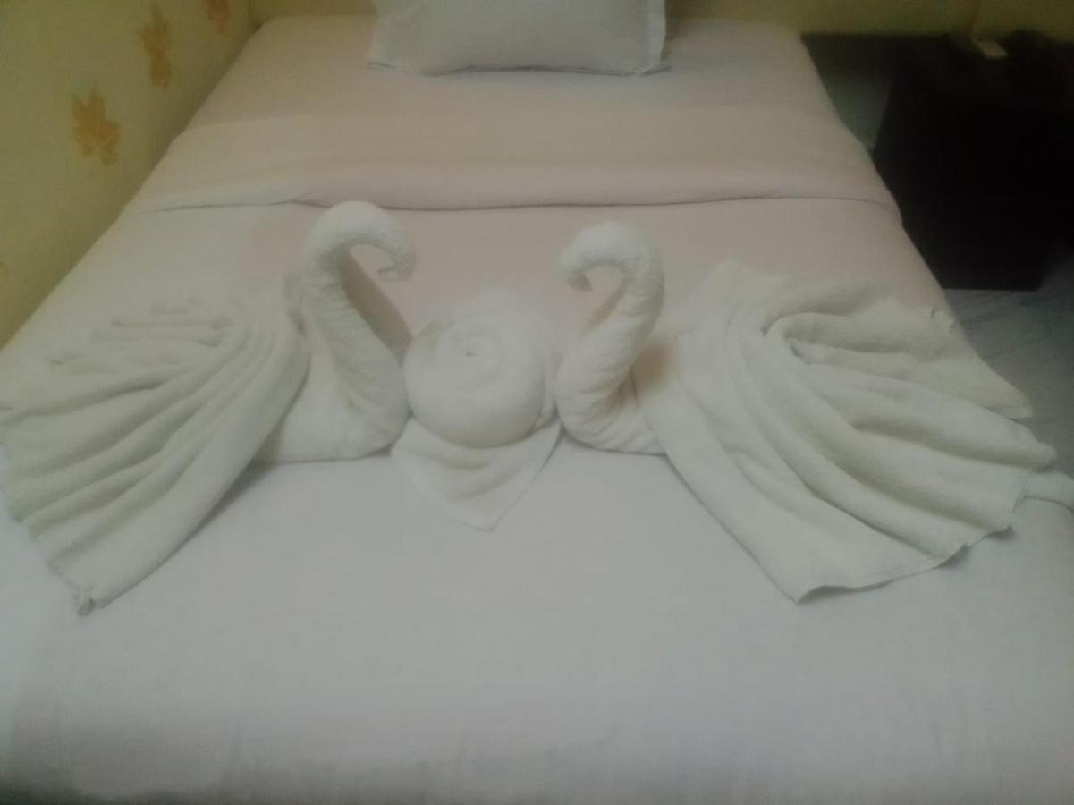 Hotel Blue Bird Dhaka Bagian luar foto