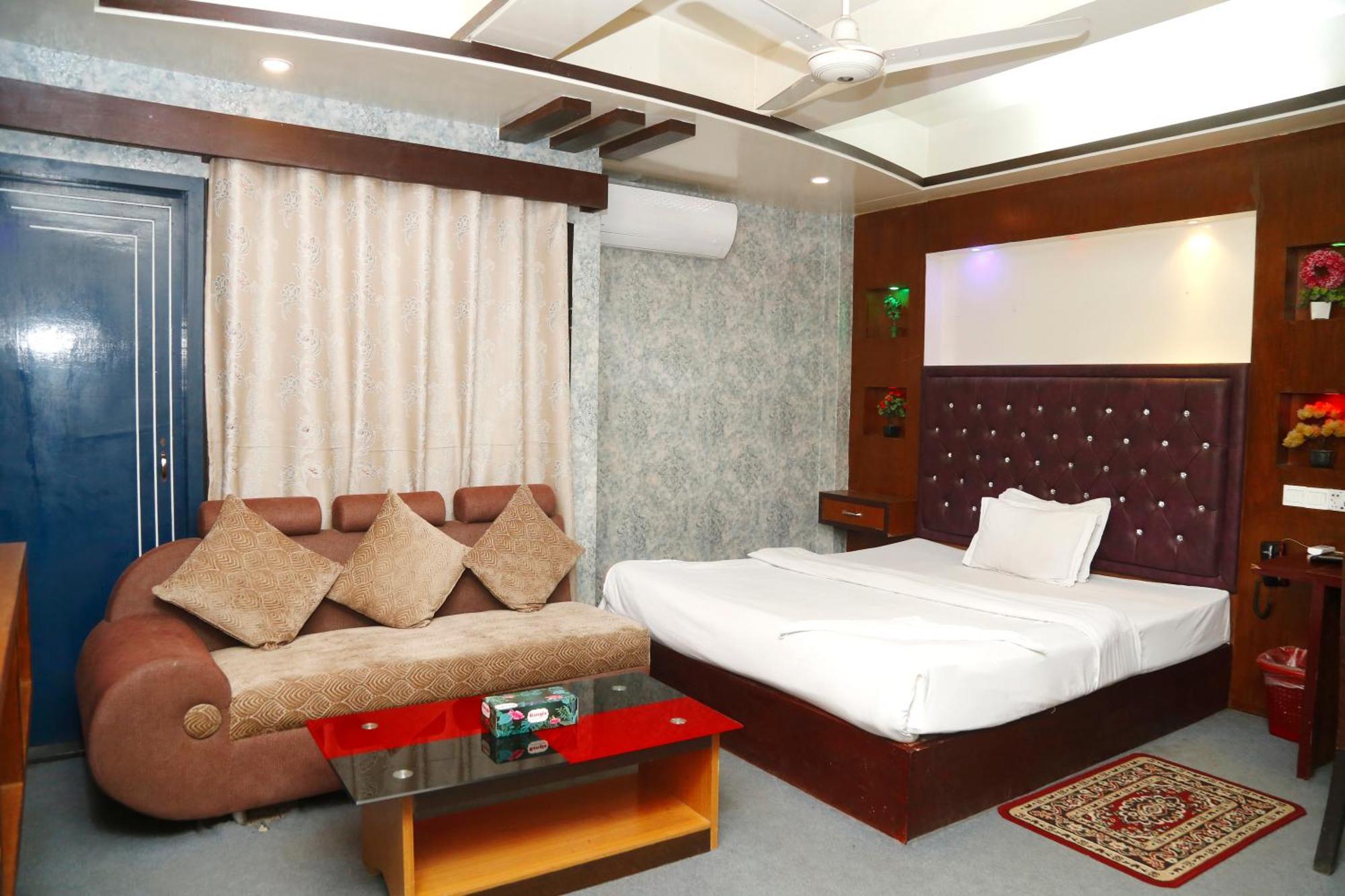 Hotel Blue Bird Dhaka Bagian luar foto