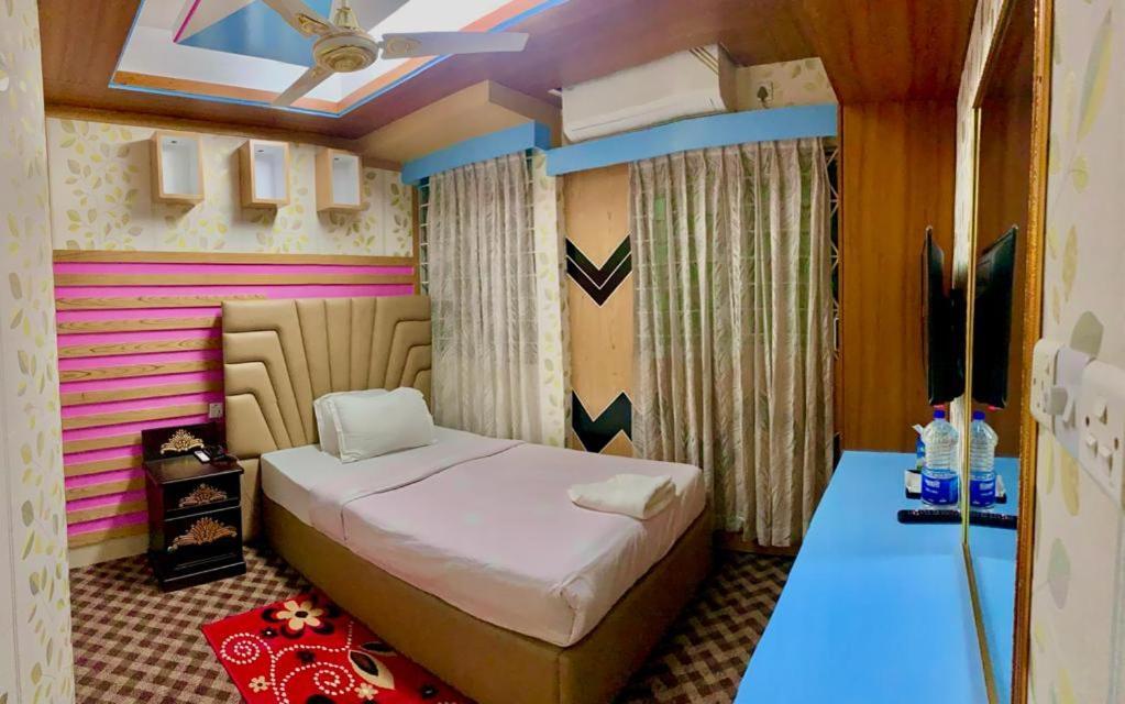 Hotel Blue Bird Dhaka Ruang foto