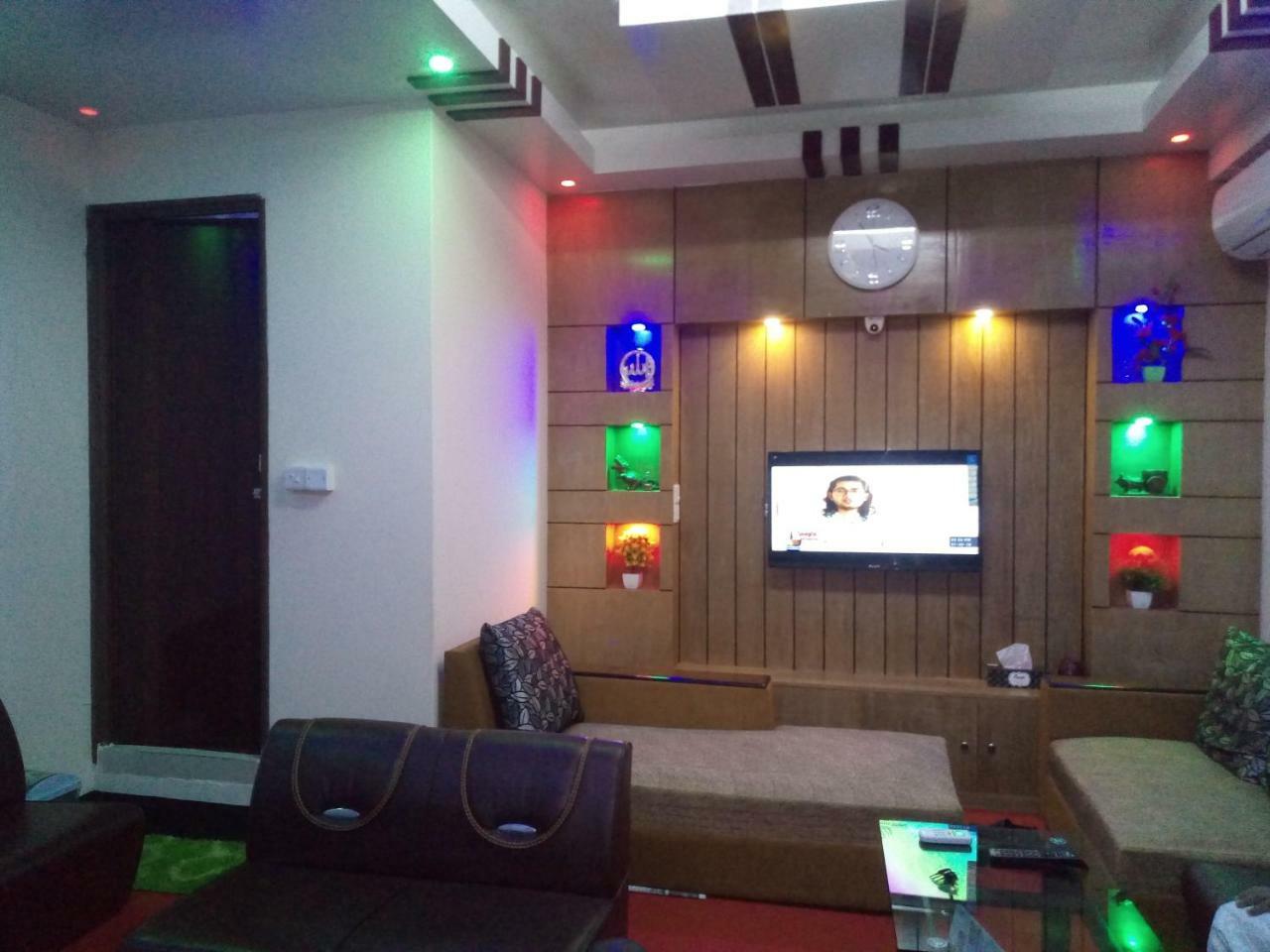 Hotel Blue Bird Dhaka Bagian luar foto